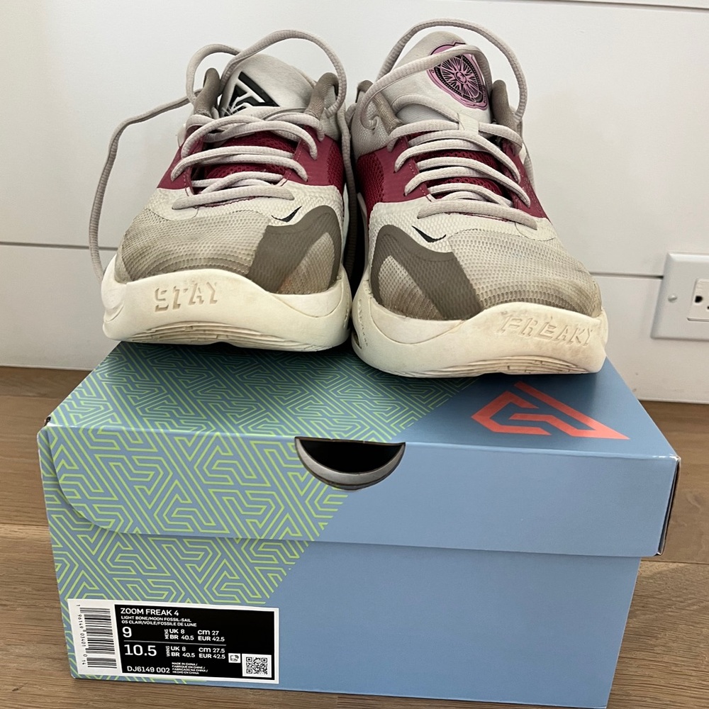 Nike zoom freak 4 basketball shoes men’s 9